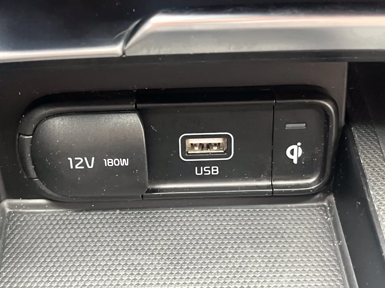 Kia Stinger photo 20