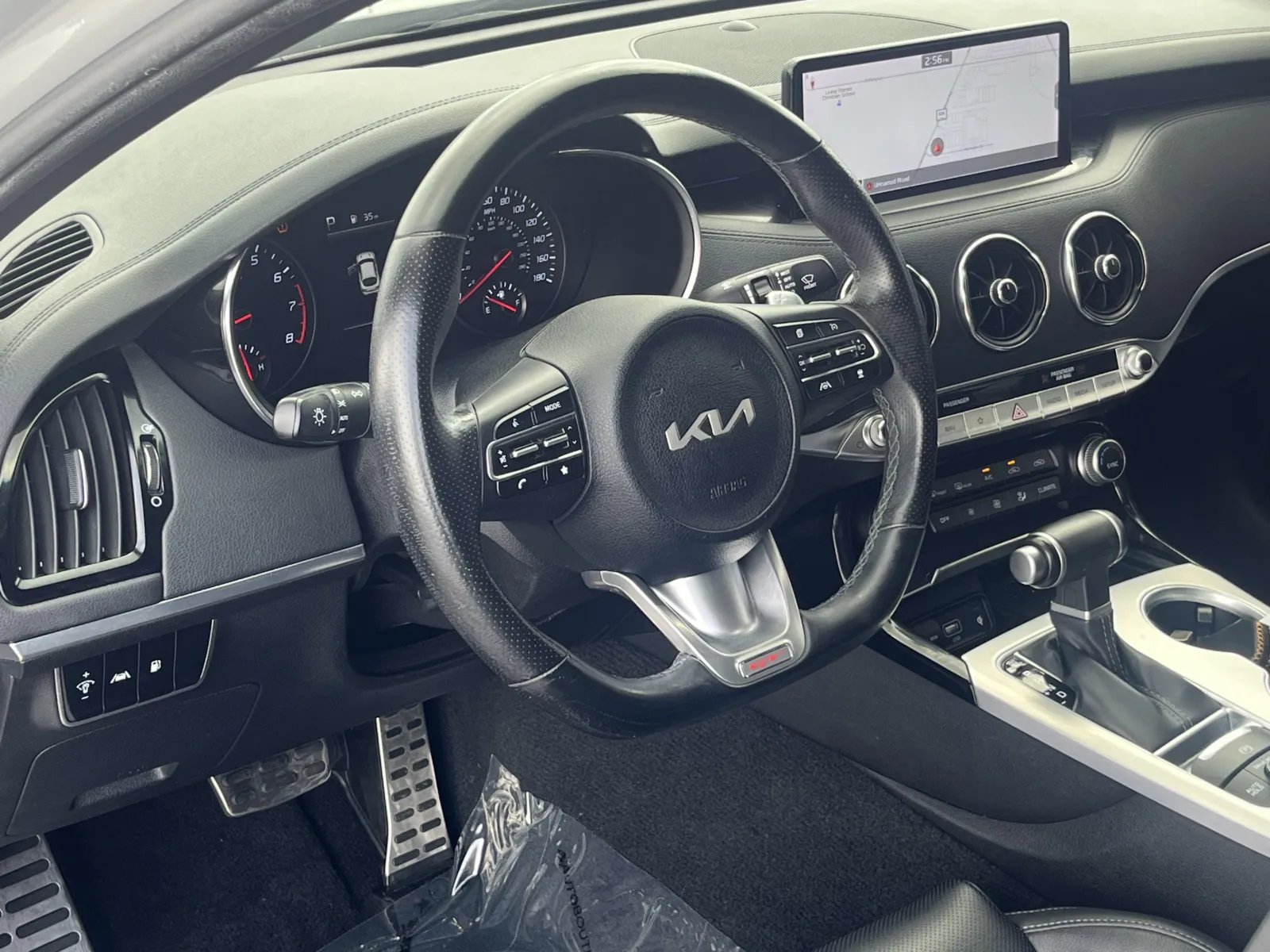 Kia Stinger photo 12