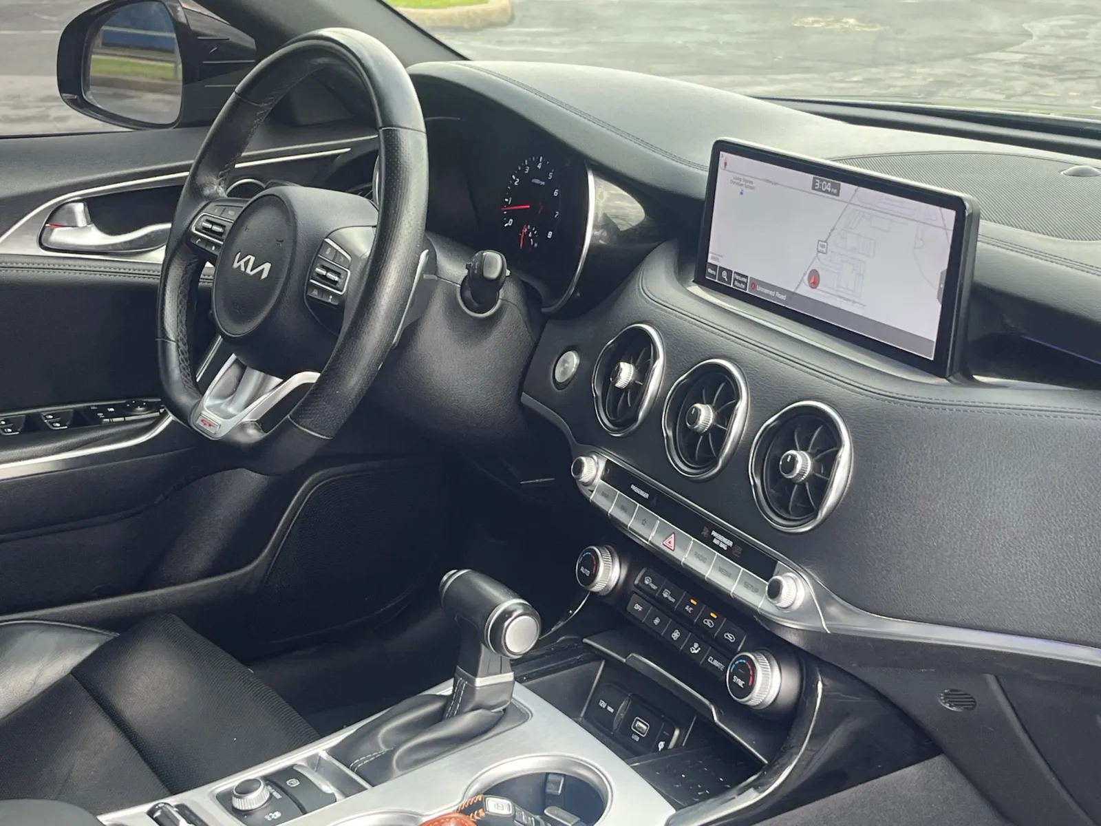 Kia Stinger photo 13