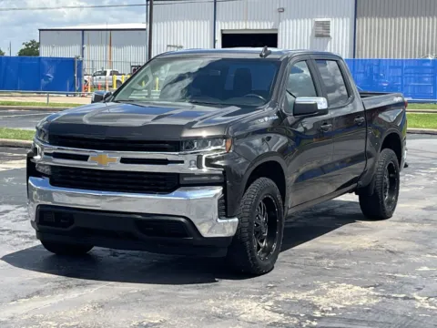 Another view of 2022 Chevrolet Silverado 1500 LTD LT for sale in Alvin, TX at Auto Boutique Texas