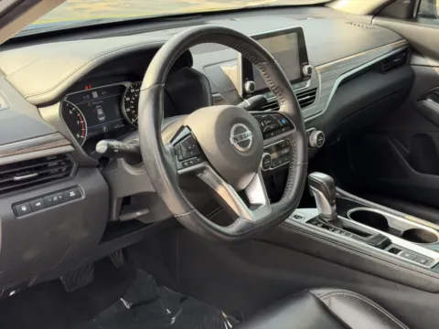 More photos of 2020 Nissan Altima 2.5 SL at Auto Boutique Texas, TX
