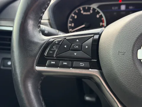 Another view of 2020 Nissan Altima 2.5 SL for sale in Alvin, TX at Auto Boutique Texas