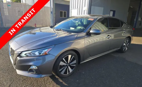 Gray 2020 Nissan Altima 2.5 SL for sale in Alvin, TX