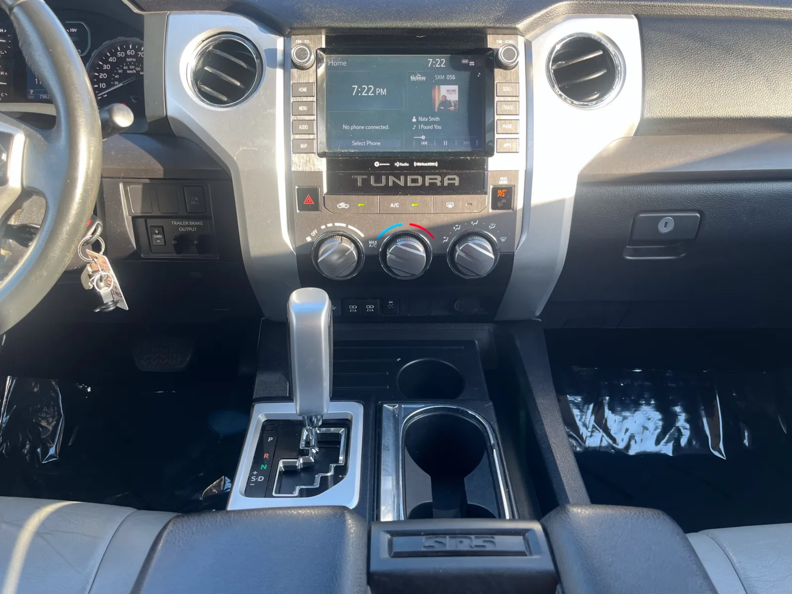 Toyota Tundra photo 21