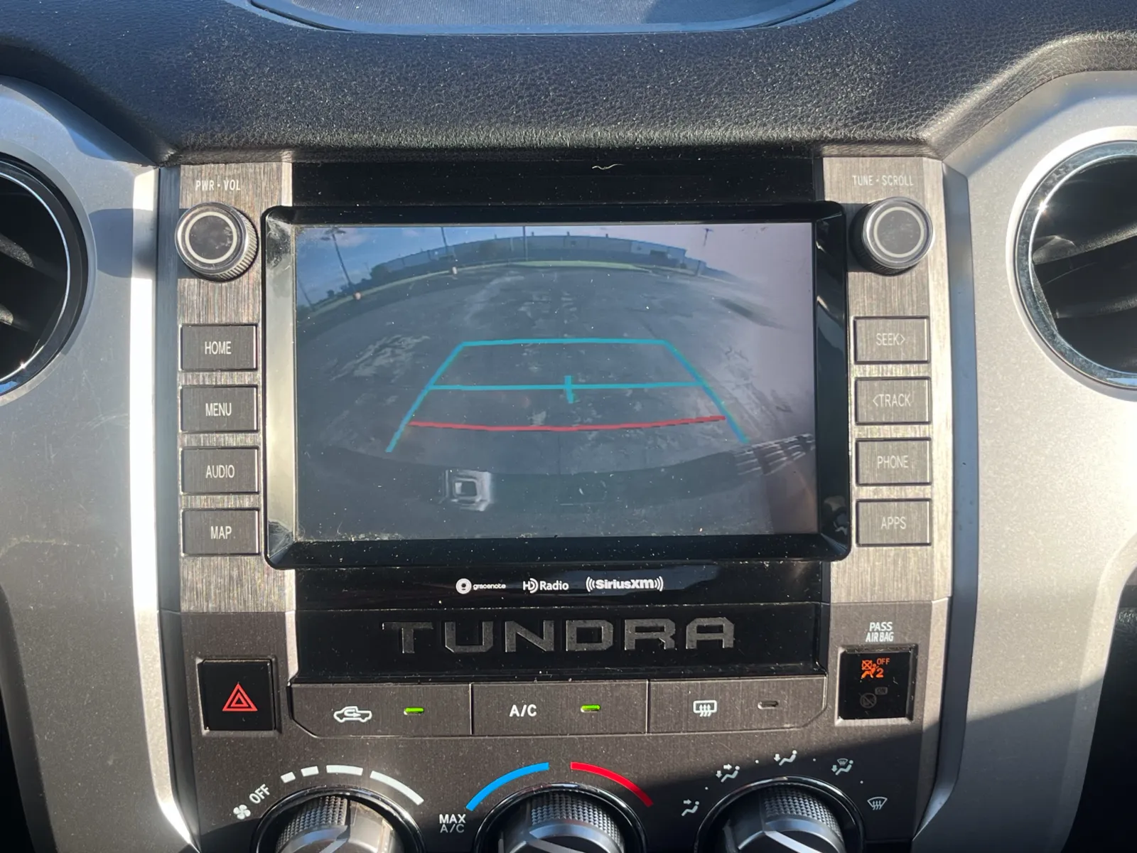 Toyota Tundra photo 19