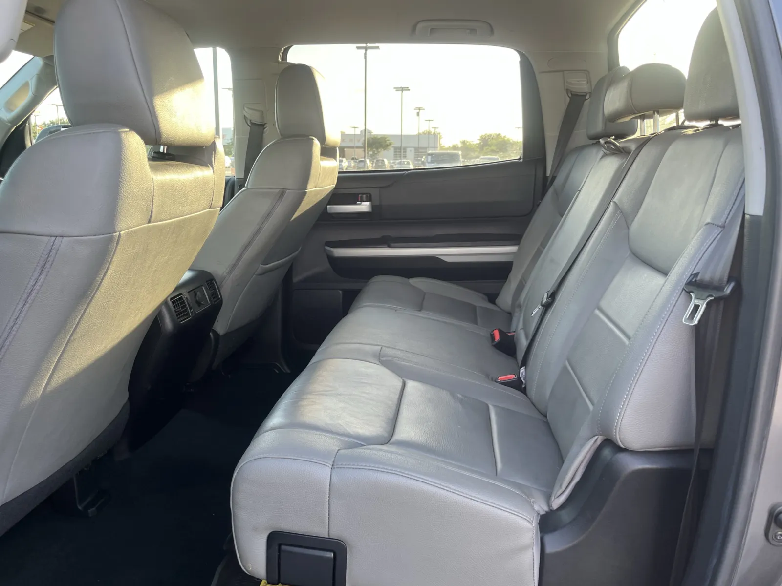 Toyota Tundra photo 27