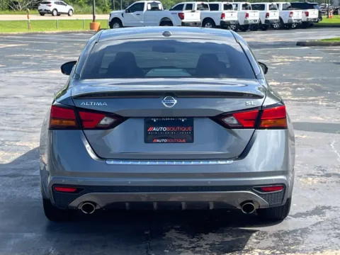 More photos of 2022 Nissan Altima 2.5 SL at Auto Boutique Texas, TX