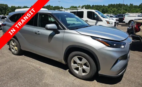 Another view of 2022 Toyota Highlander LE for sale in Alvin, TX at Auto Boutique Texas