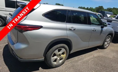 More photos of 2022 Toyota Highlander LE at Auto Boutique Texas, TX