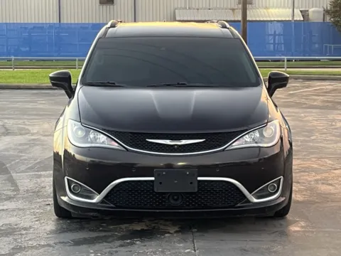 More photos of 2017 Chrysler Pacifica Touring-L Plus at Auto Boutique Texas, TX