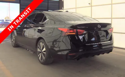 More photos of 2022 Nissan Altima 2.5 SL at Auto Boutique Texas, TX