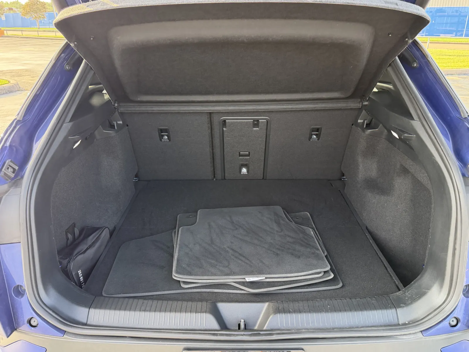 Volkswagen ID.4 photo 29
