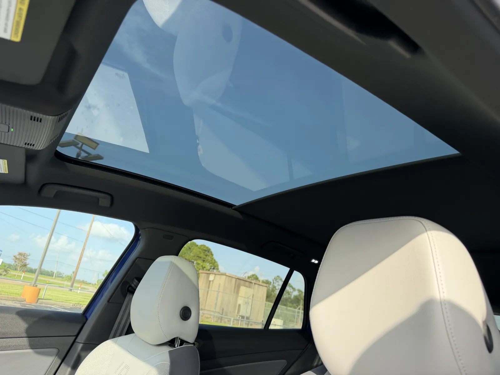 Volkswagen ID.4 photo 10
