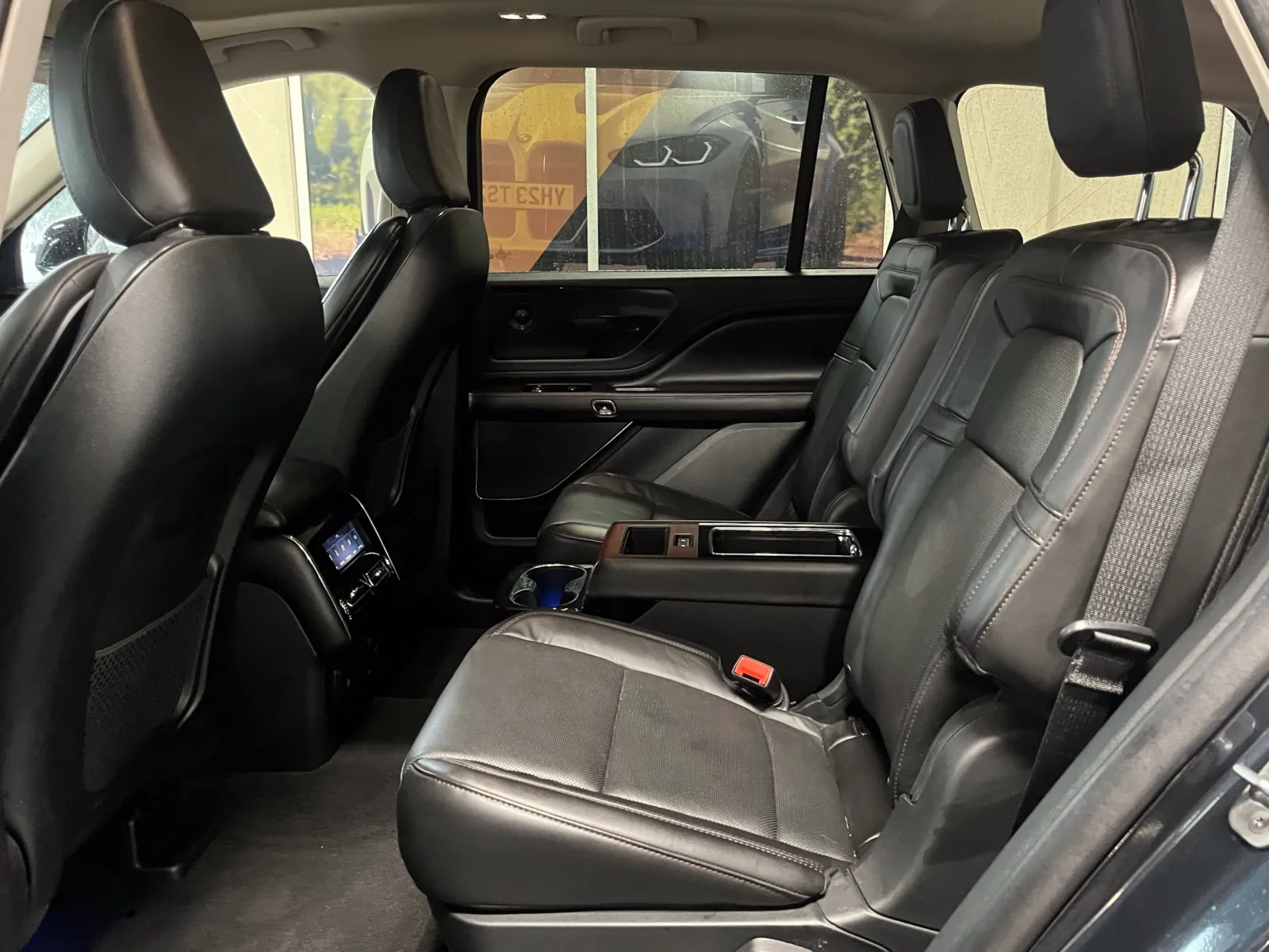 Lincoln Aviator photo 25