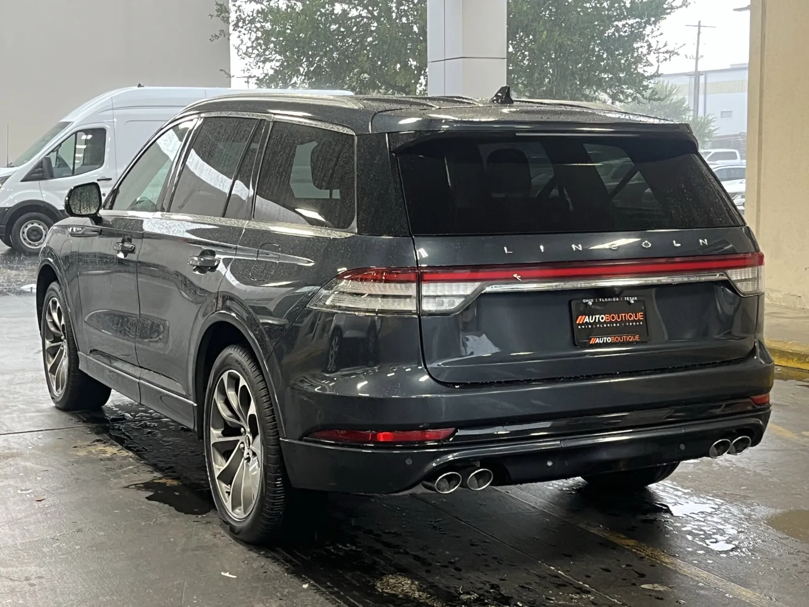 Lincoln Aviator photo 6