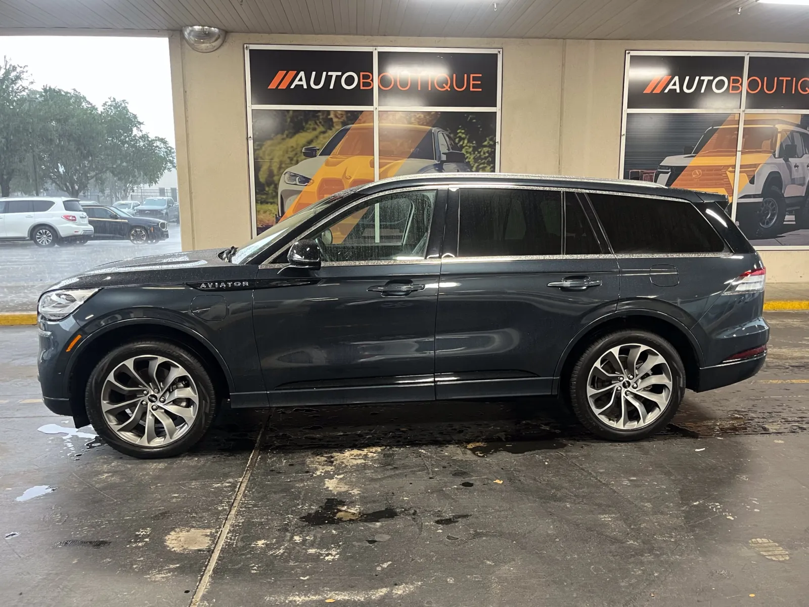 Lincoln Aviator photo 8