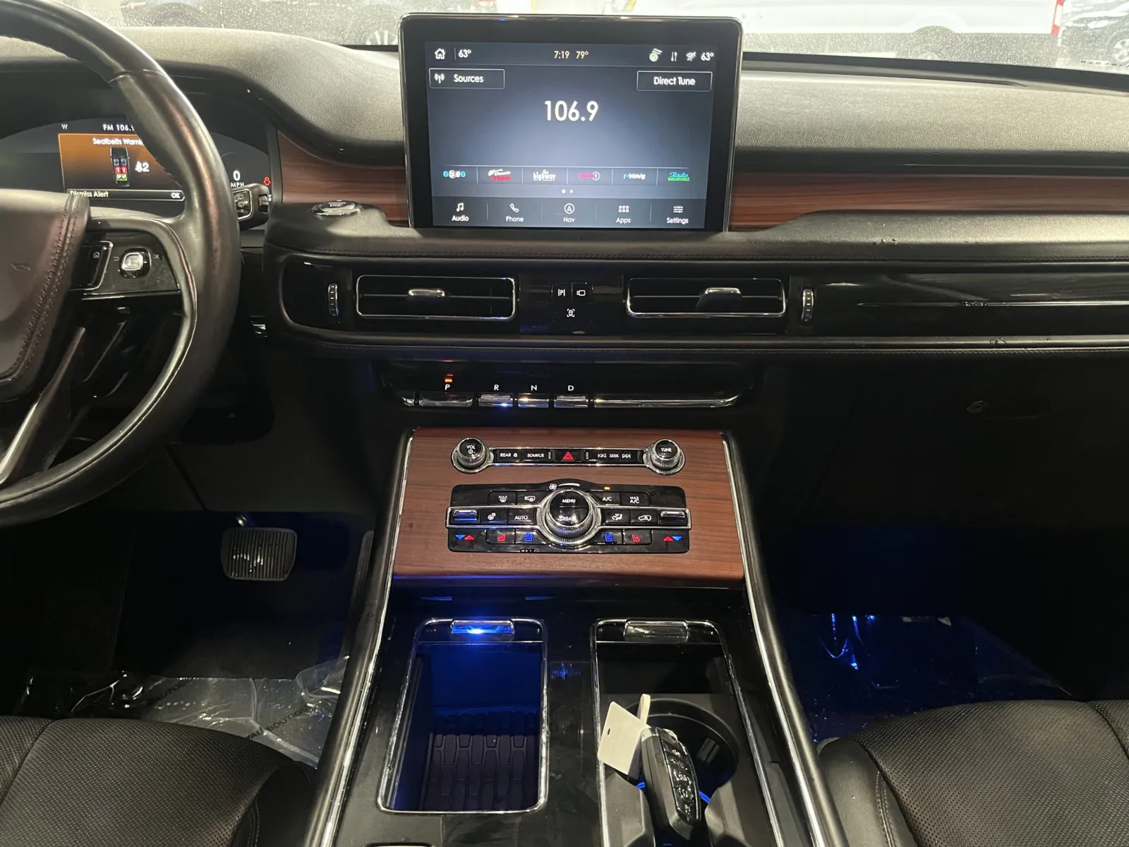Lincoln Aviator photo 20