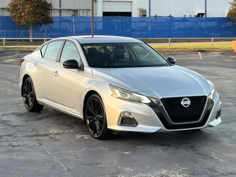Another view of 2020 Nissan Altima 2.5 SR for sale in Alvin, TX at Auto Boutique Texas