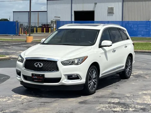 Photos of 2018 INFINITI QX60 for sale in Alvin, TX at Auto Boutique Texas
