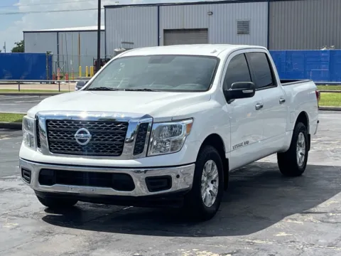 Another view of 2018 Nissan Titan SV for sale in Alvin, TX at Auto Boutique Texas
