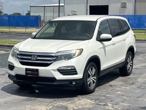 Another view of 2018 Honda Pilot EX for sale in Alvin, TX at Auto Boutique Texas