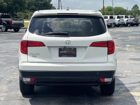 More photos of 2018 Honda Pilot EX at Auto Boutique Texas, TX