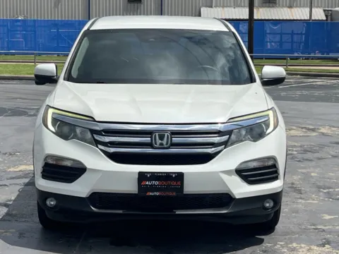 More photos of 2018 Honda Pilot EX at Auto Boutique Texas, TX