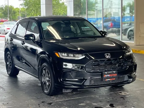 Photos of 2023 Honda HR-V EX-L for sale in Alvin, TX at Auto Boutique Texas