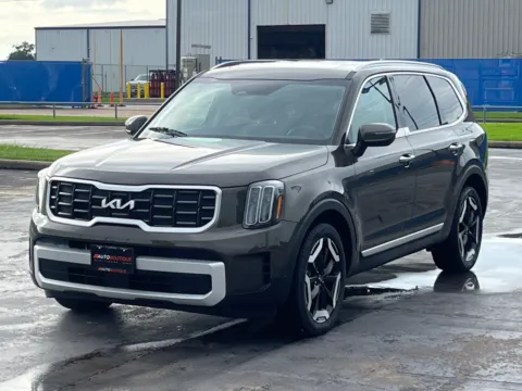 Another view of 2025 Kia Telluride S for sale in Alvin, TX at Auto Boutique Texas