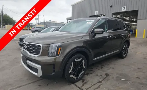 Green 2025 Kia Telluride S for sale in Alvin, TX