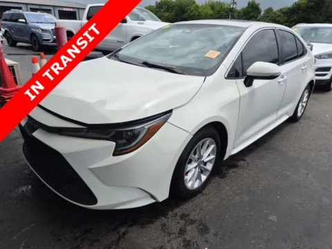 White 2020 Toyota Corolla XLE for sale in Alvin, TX