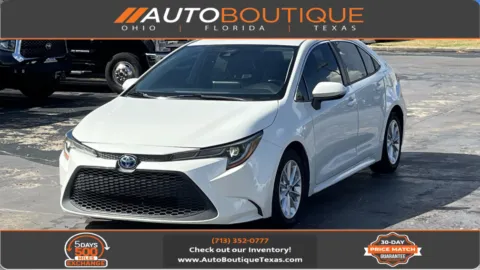 White 2020 Toyota Corolla XLE for sale in Alvin, TX