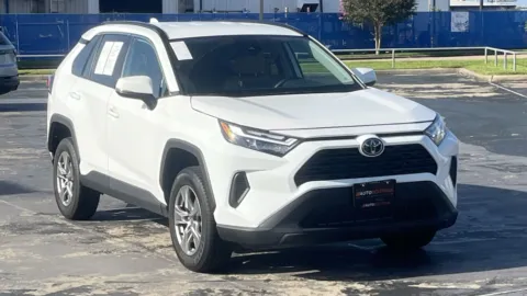 White 2025 Toyota RAV4 XLE for sale in Alvin, TX