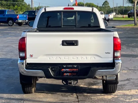 More photos of 2018 Toyota Tacoma SR5 at Auto Boutique Texas, TX