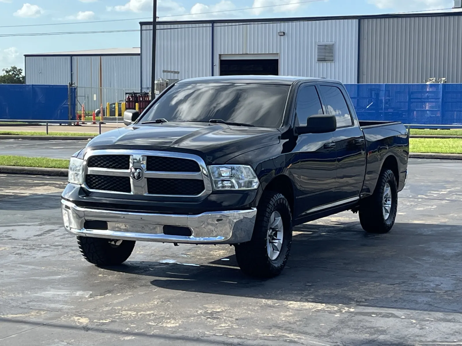 Ram 1500 photo 2