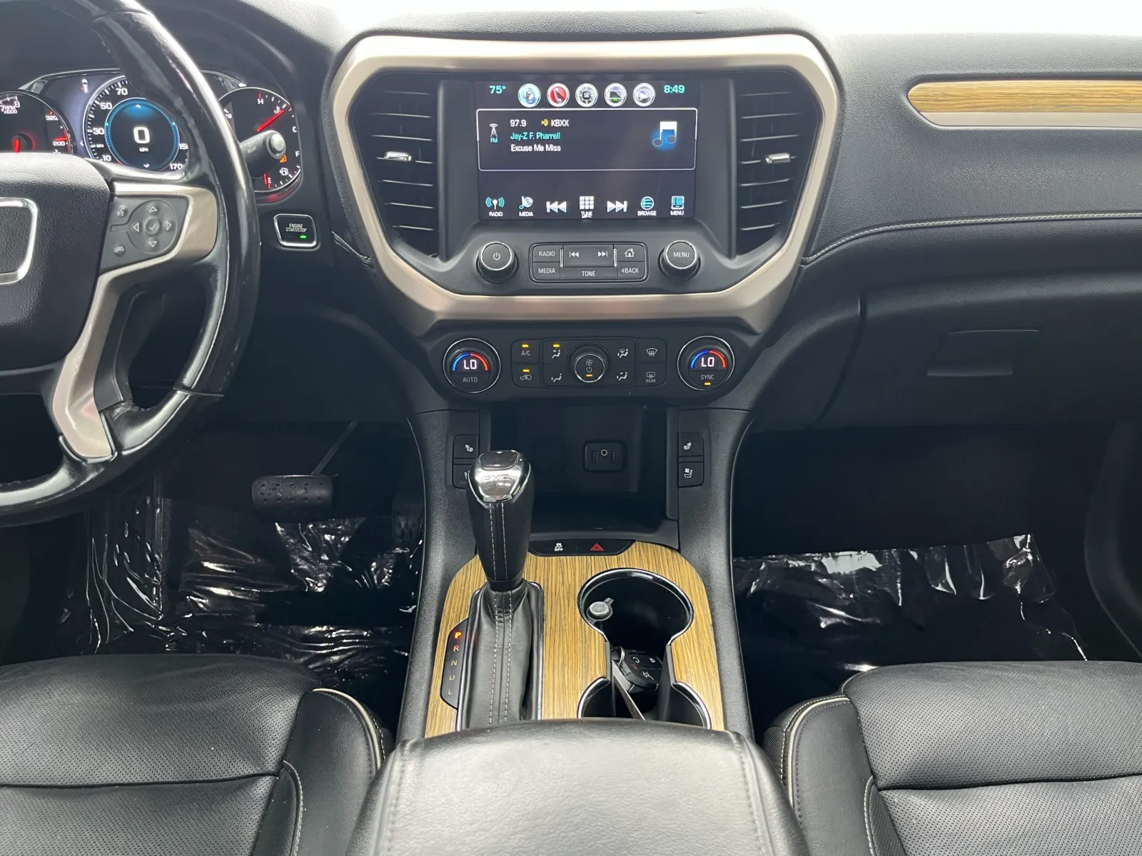 GMC Acadia photo 24