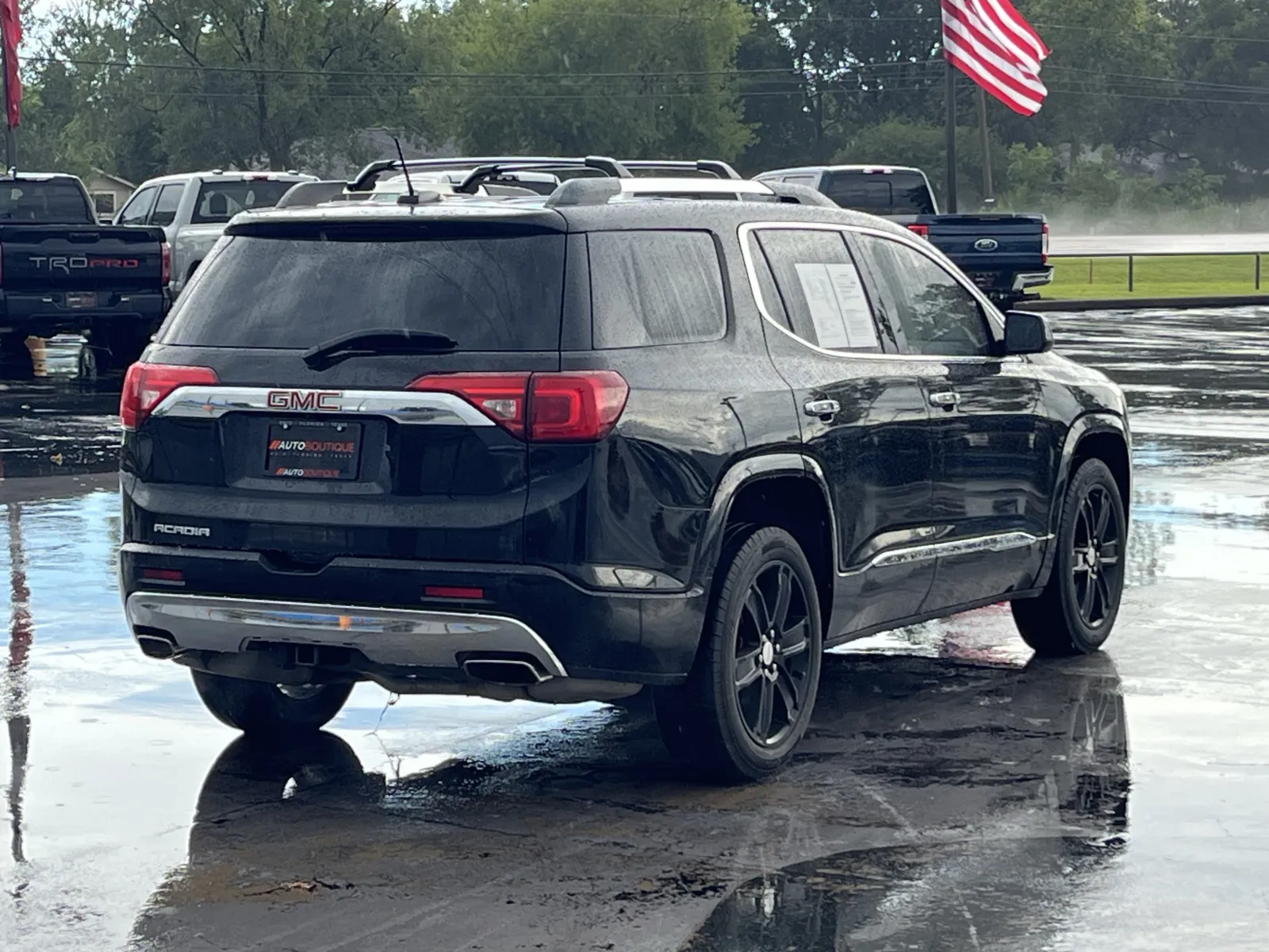 GMC Acadia photo 8