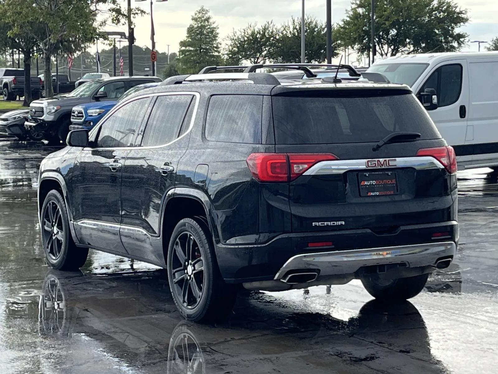 GMC Acadia photo 9