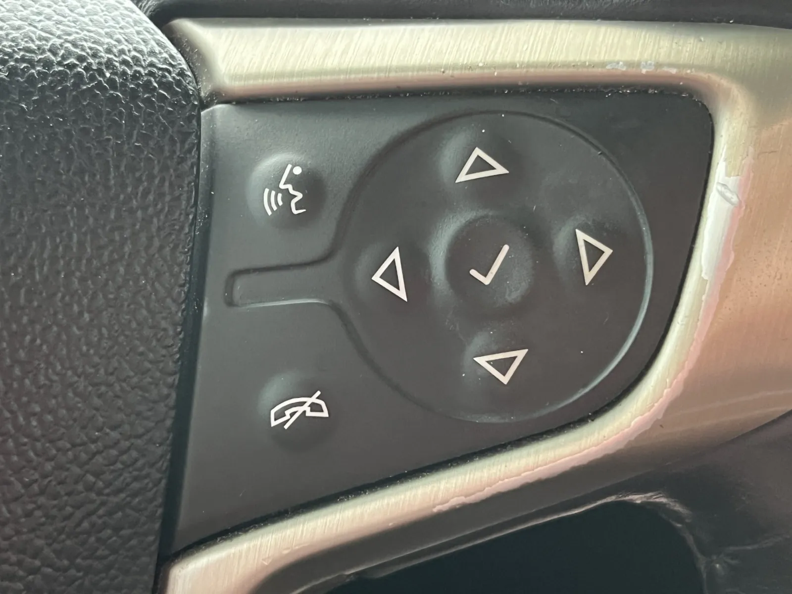 GMC Acadia photo 19