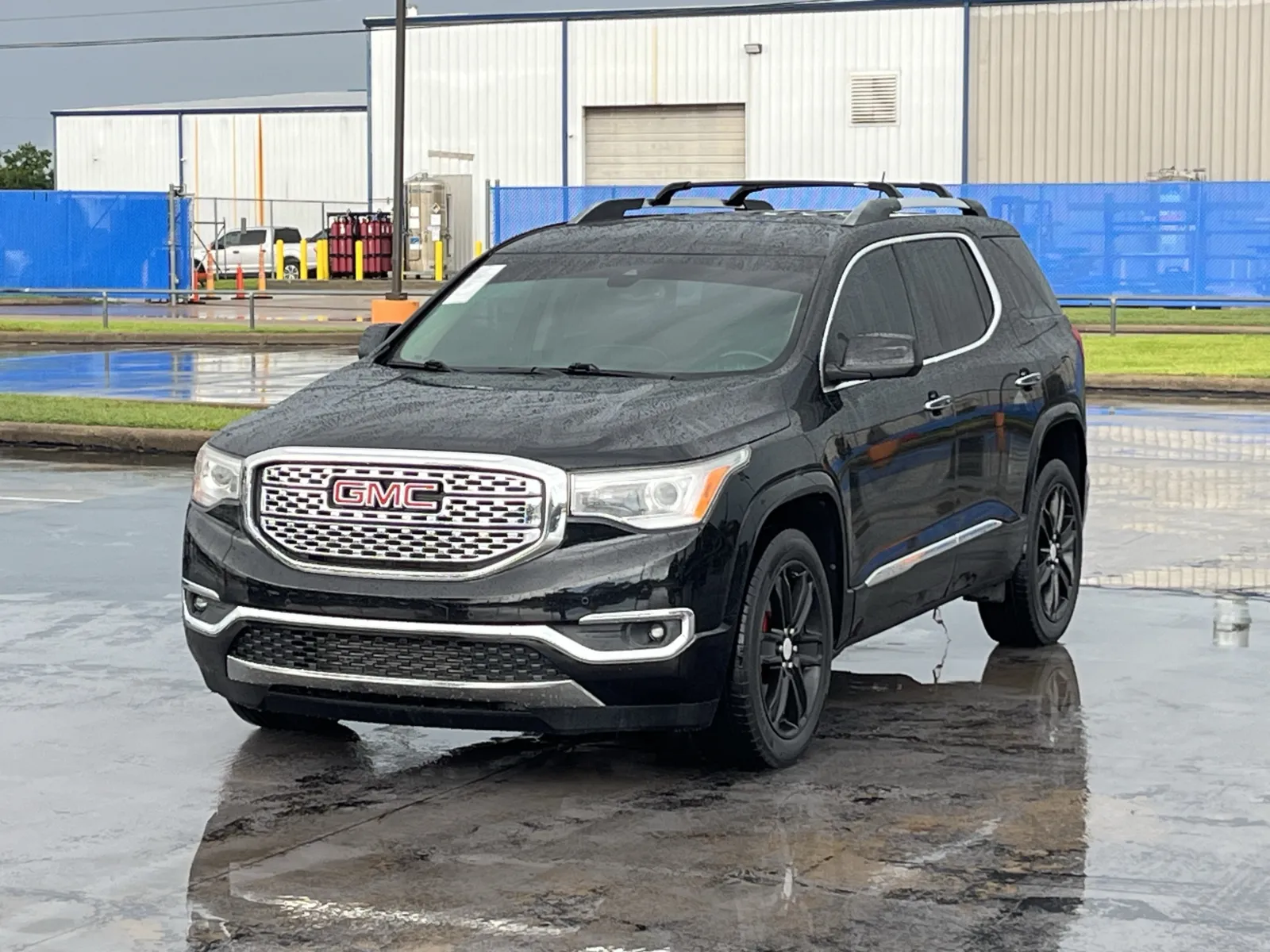 GMC Acadia photo 2