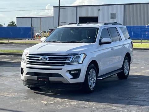 Photos of 2018 Ford Expedition XLT for sale in Alvin, TX at Auto Boutique Texas