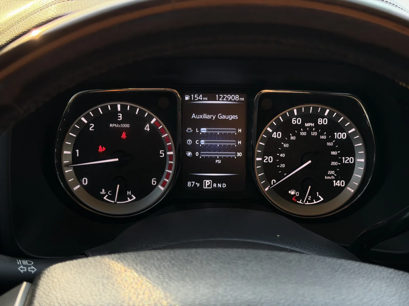 Nissan Titan photo 9