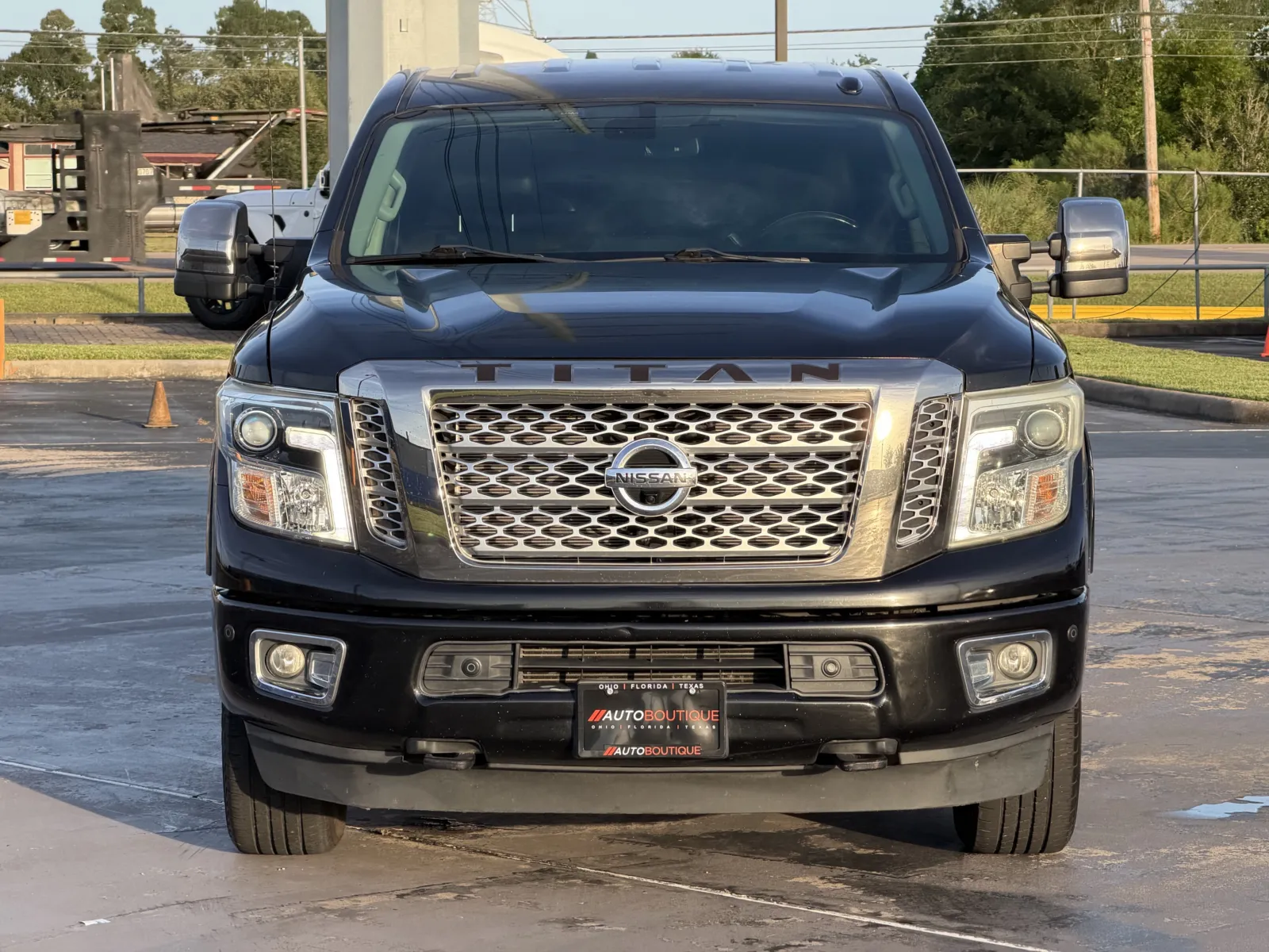 Nissan Titan photo 15