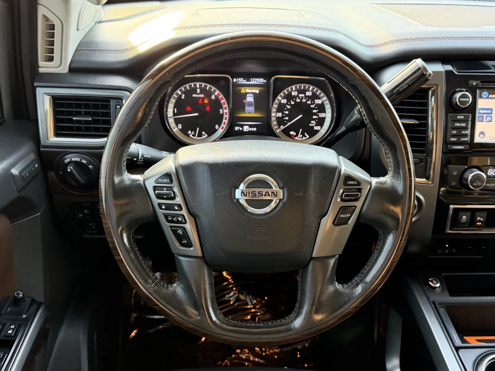 Nissan Titan photo 6
