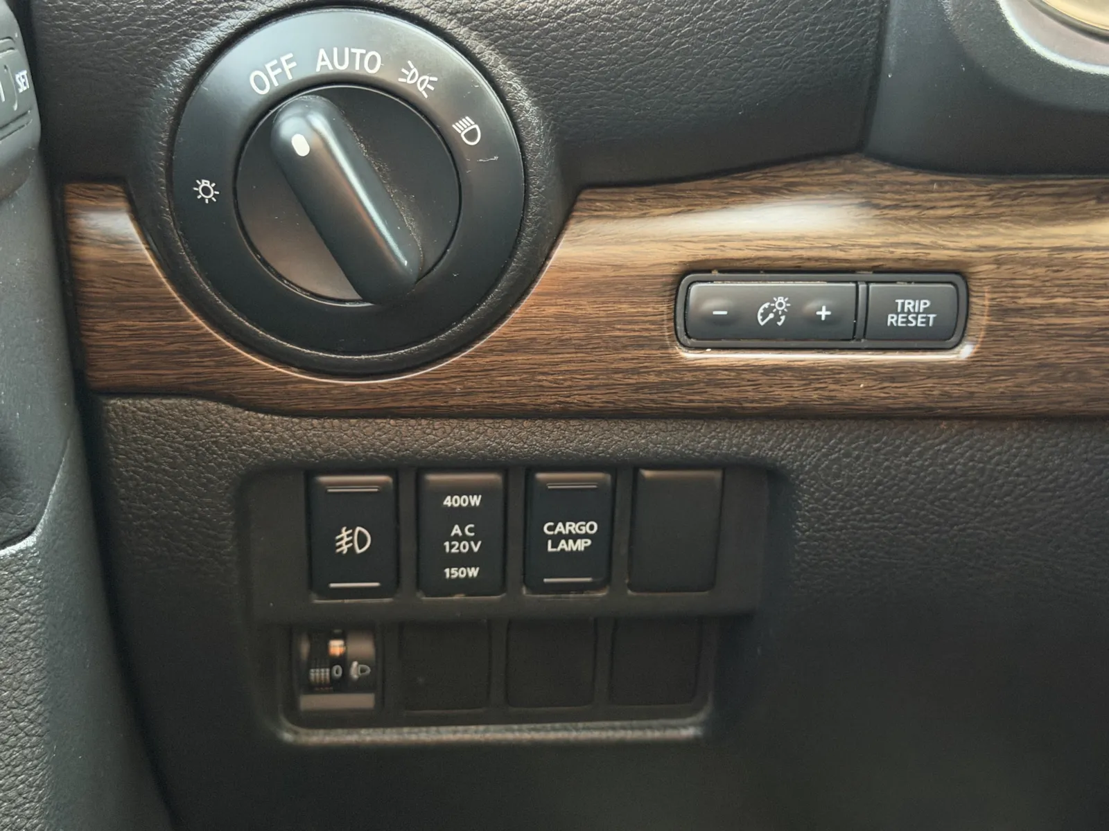 Nissan Titan photo 13
