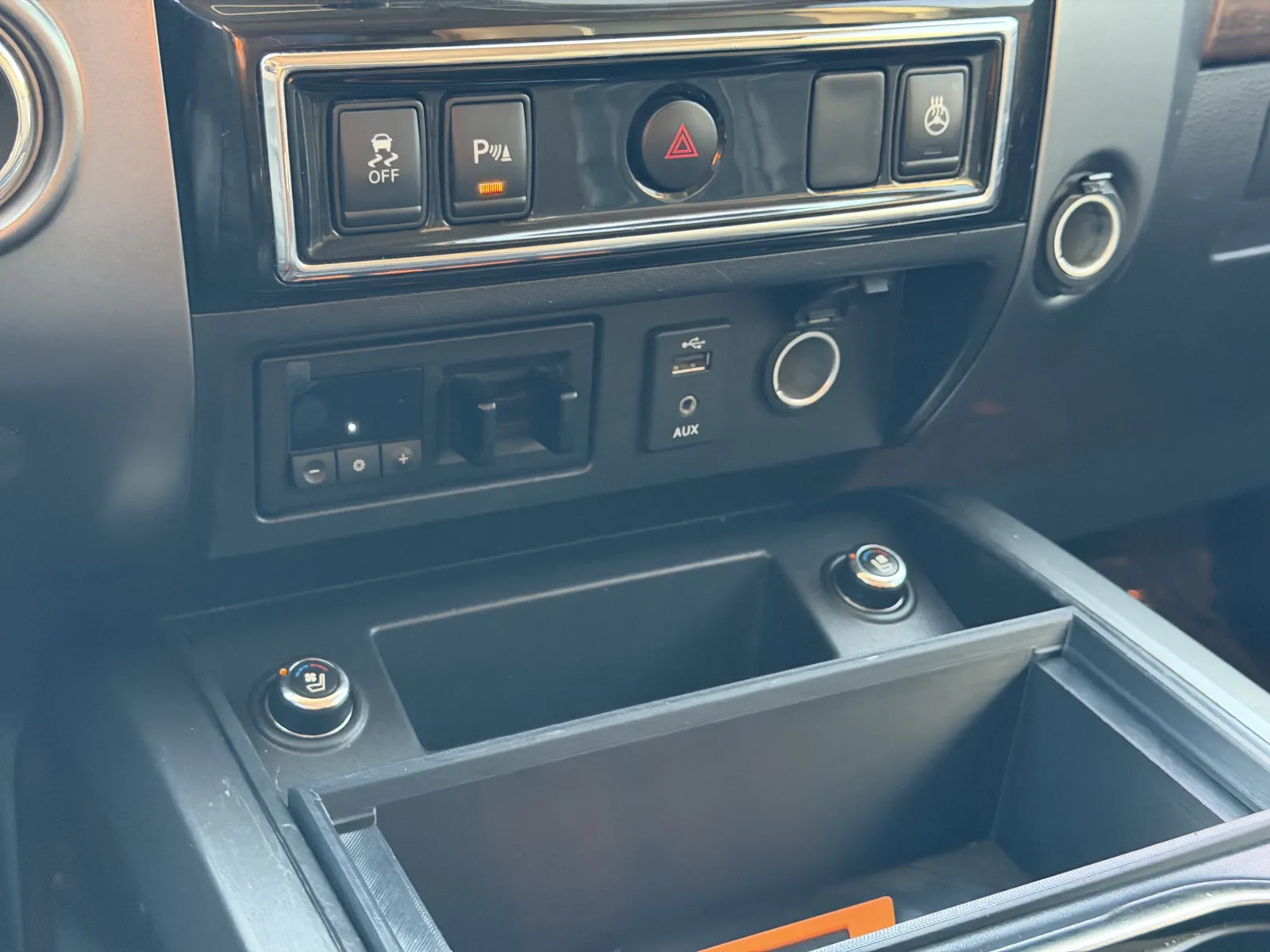 Nissan Titan photo 12