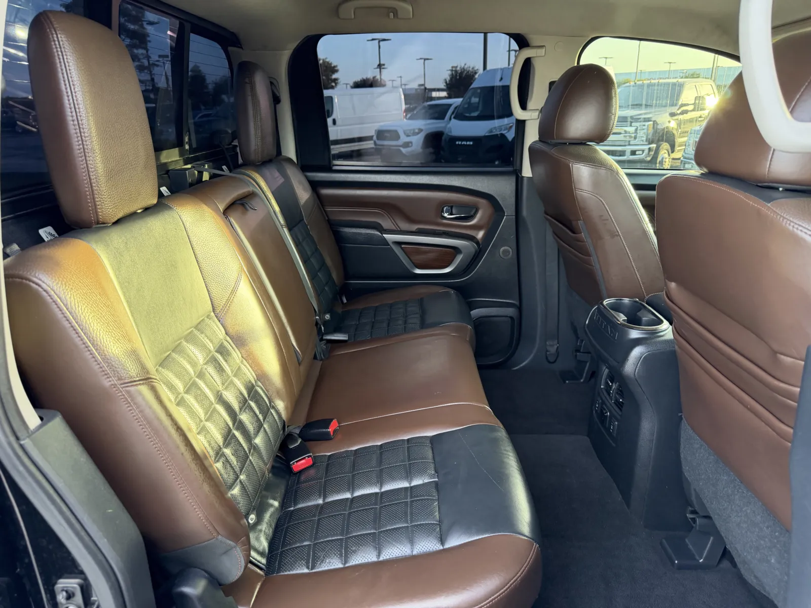 Nissan Titan photo 25