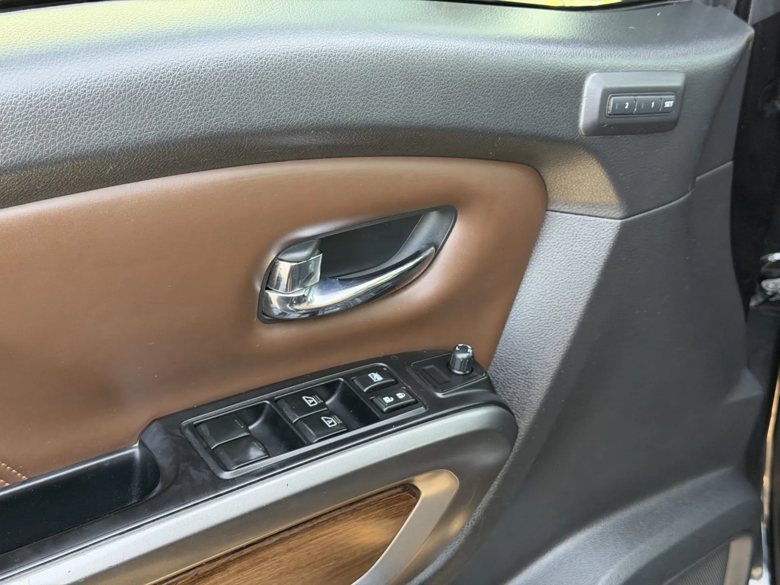 Nissan Titan photo 20