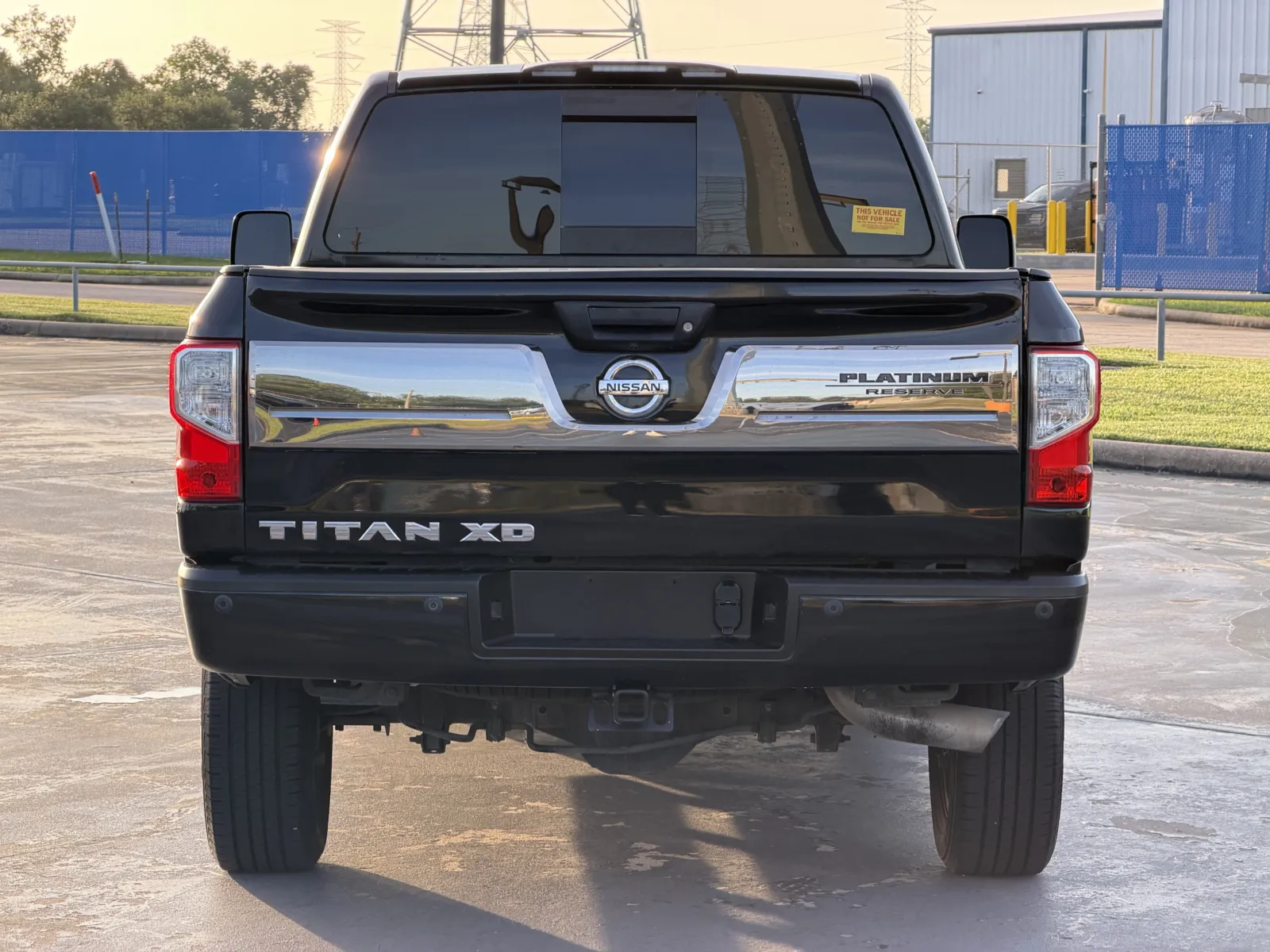 Nissan Titan photo 16