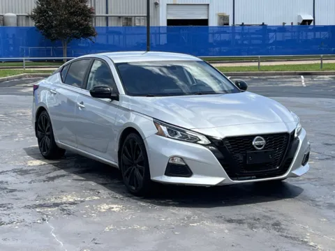 Another view of 2022 Nissan Altima 2.5 SR for sale in Alvin, TX at Auto Boutique Texas